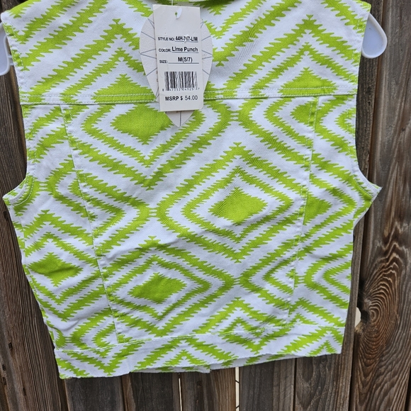 Cristal Vogue Green and White Geometric Vest Girls Size M - Picture 15 of 15